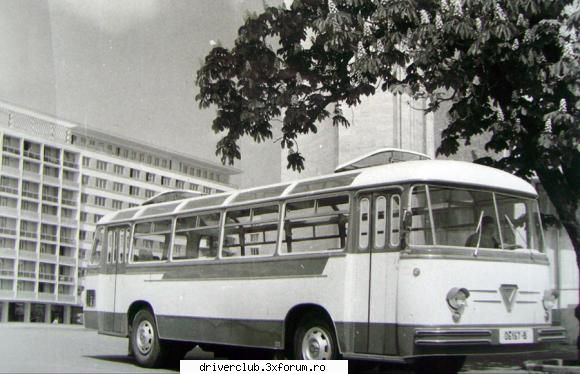 rocar tv-2 tv-2 s-a produs doua modele tv-2 varianta urbana tv-2 varianta autobuzul era construit