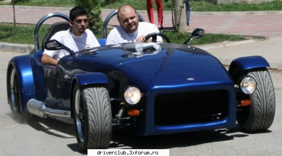 dv/dt este un roadster romanesc realizat de patru studenti de la tehnica gheorghe asachi din iasi,