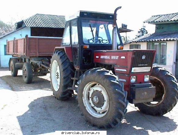 utb u-1010 echipat cu un motor diesel (6 cilindrii, 5640 cmc, 101 cp), o cutie de viteze cu 16+4
